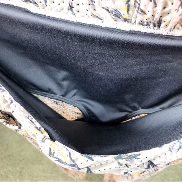 P84 Maaji Draw String Pants With foliage print - Picture 4 of 6